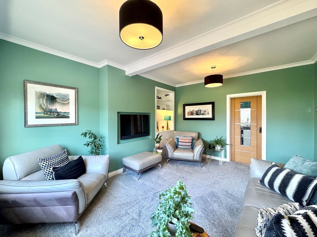 Property photo 3 of 17 Photo 12