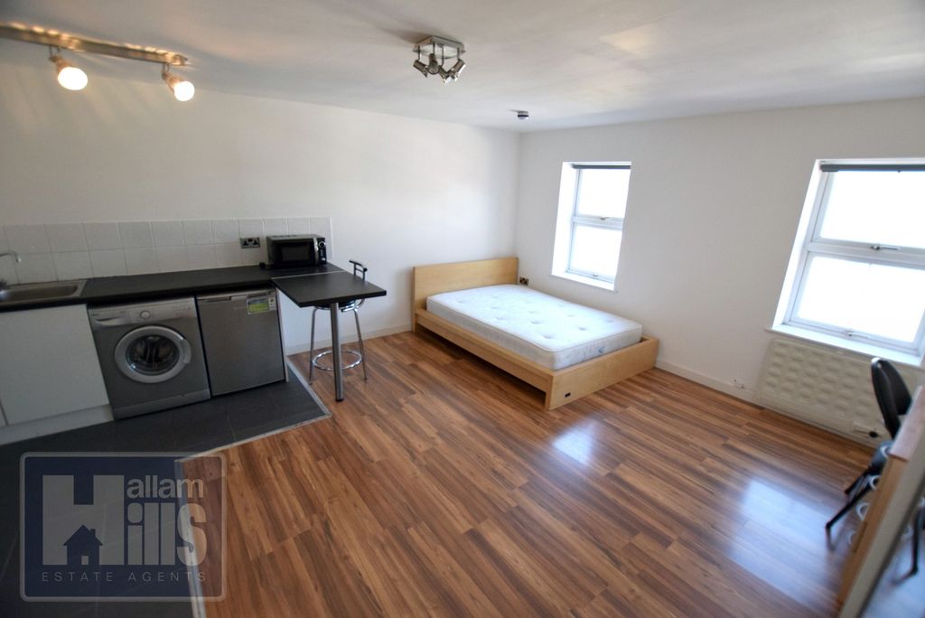 Property photo 1 of 5