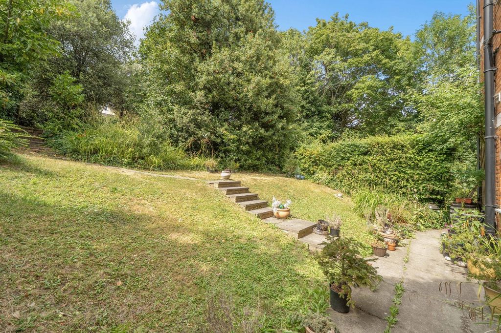 Property photo 3 of 14 Picture No. 05
