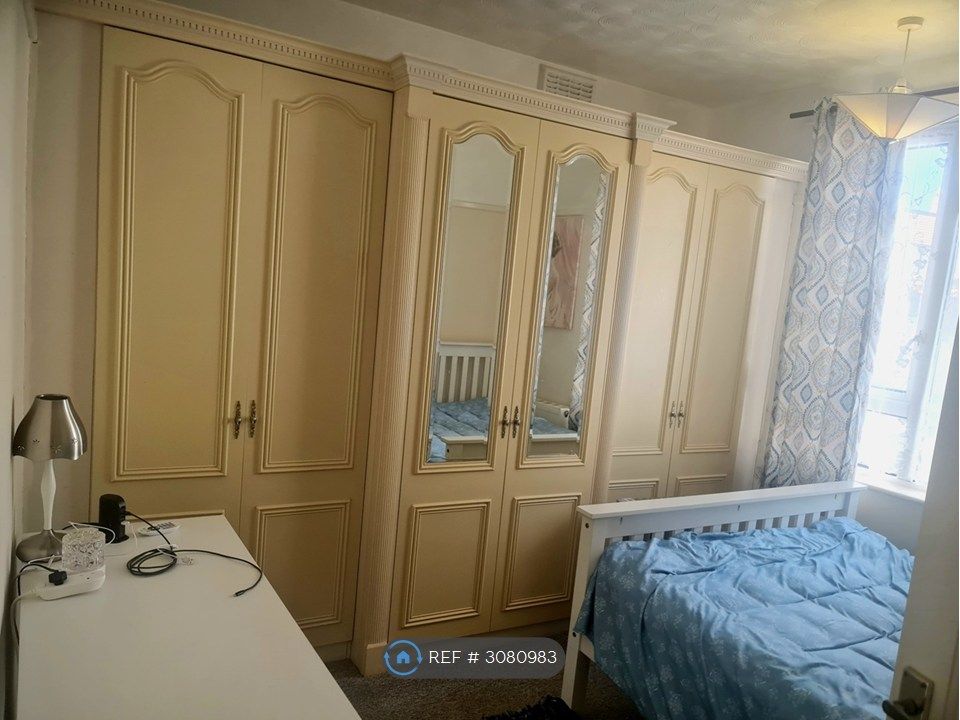 Property photo 2 of 5