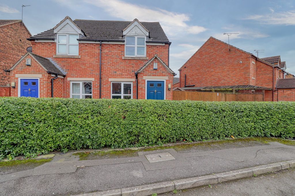 Property photo 2 of 12 Frontal