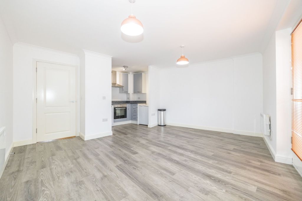 Property photo 2 of 7 Picture 2