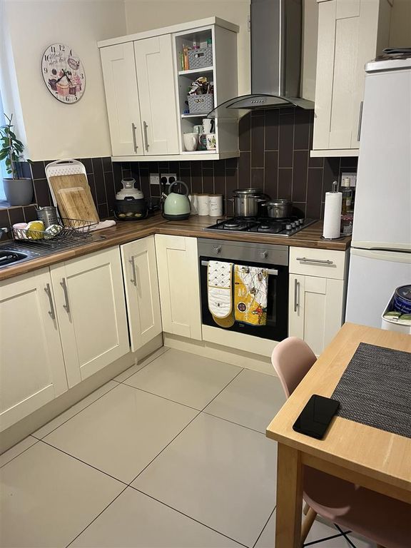 Property photo 1 of 12 Kitchen