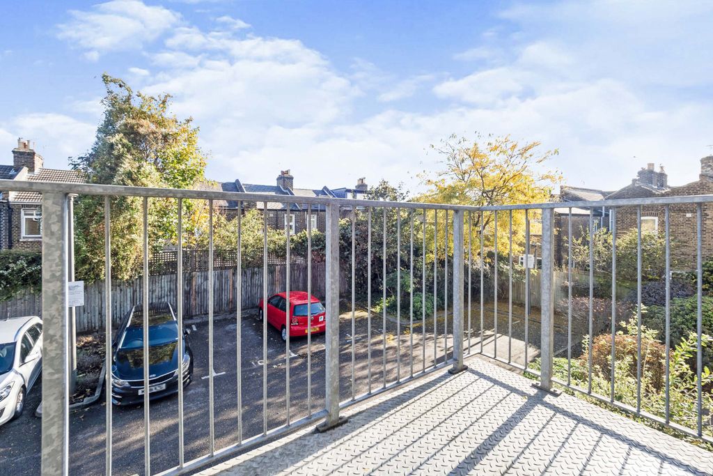 Property photo 2 of 11 Photography