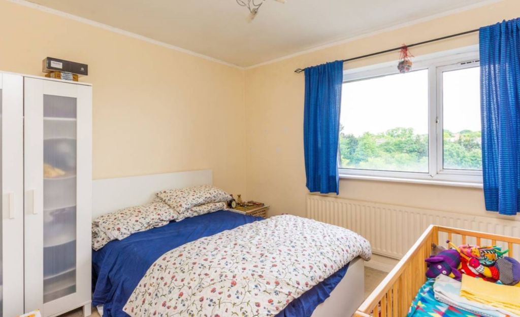 Property photo 3 of 5 3