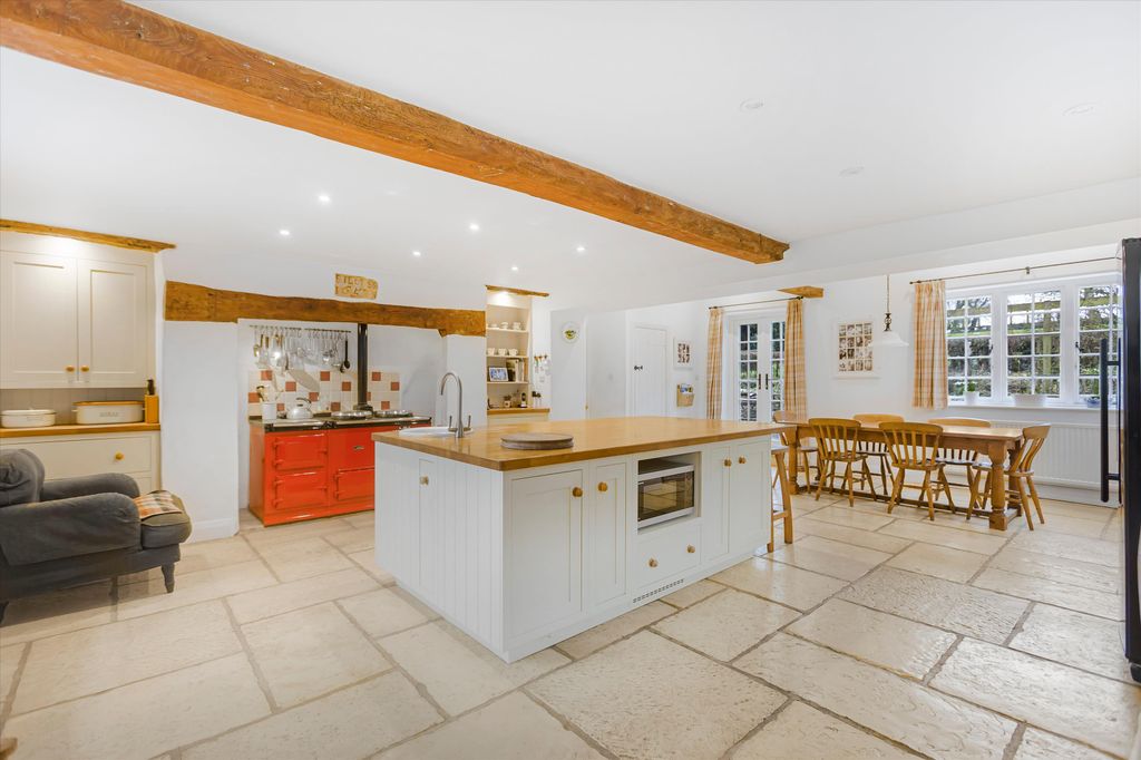 Property photo 3 of 25 Image