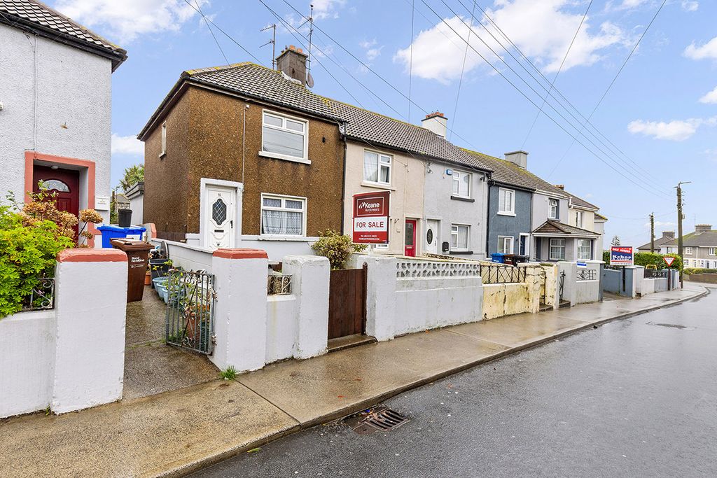 Property photo 2 of 20