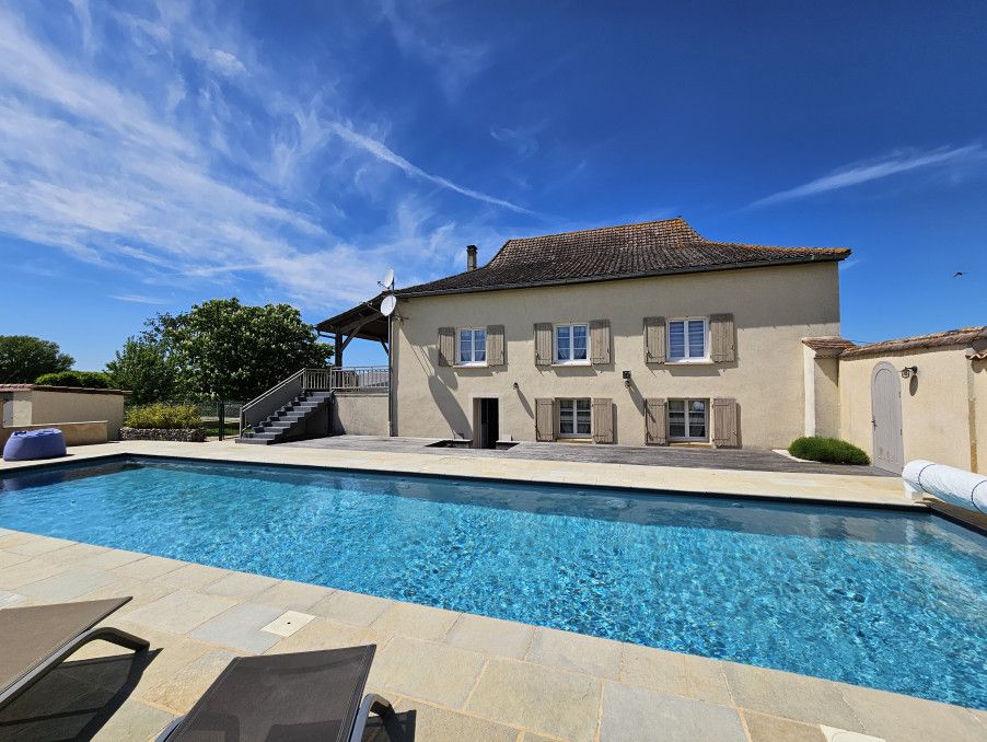 Property photo 3 of 27