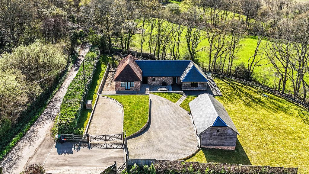 Property photo 1 of 53 Burnt House Farm Drone -3.Jpg