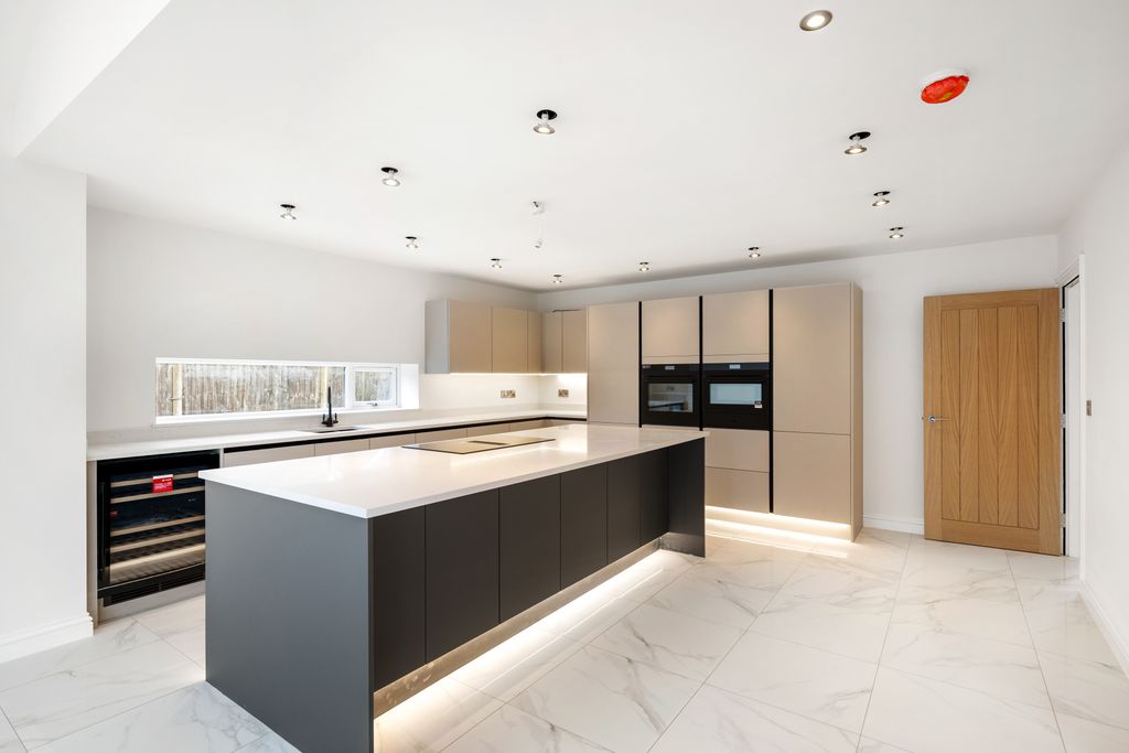 Property photo 2 of 33 50