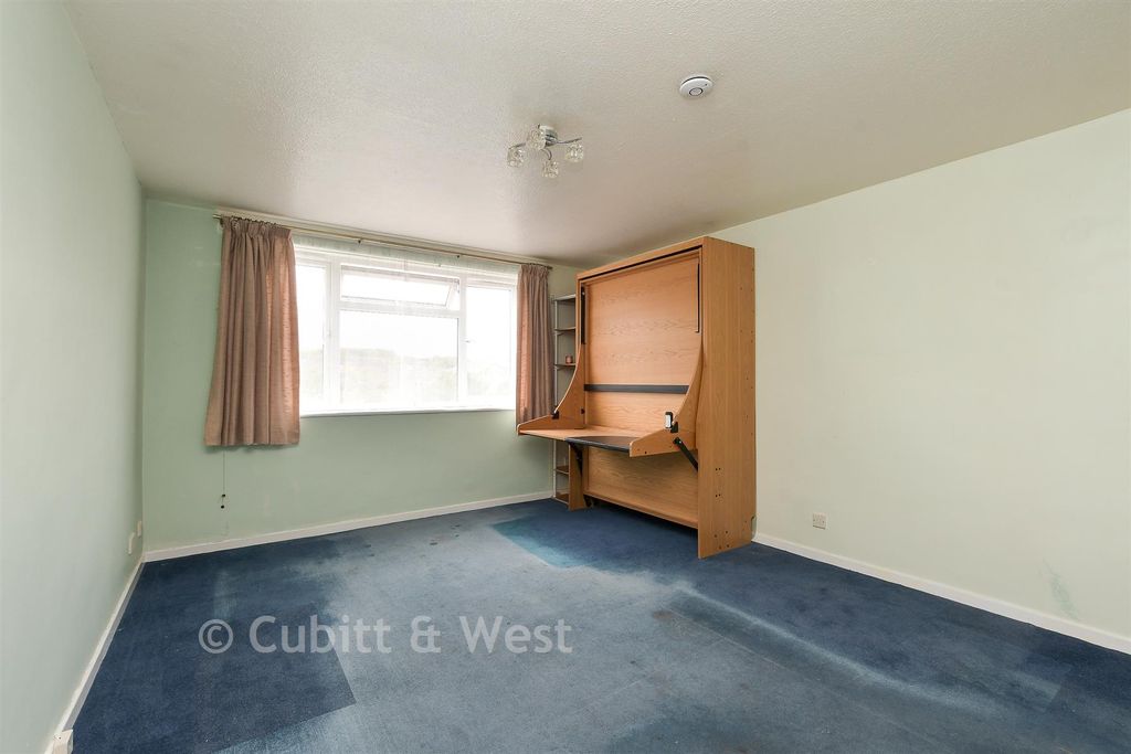 Property photo 1 of 8 Studio Area