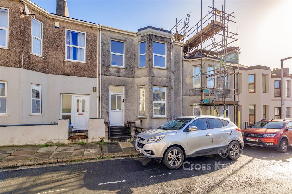 Property photo 1 of 13 Cross Keys Estates