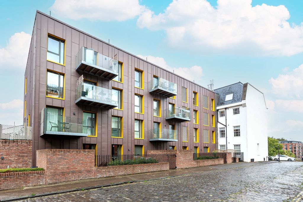 Property photo 2 of 11 Photo 25