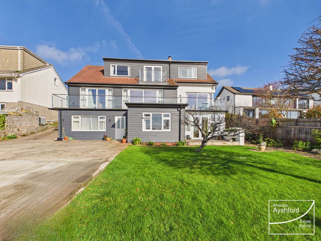 Property photo 2 of 43