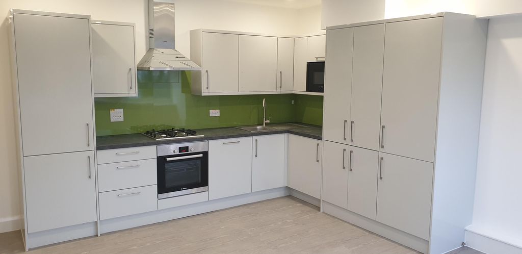 Property photo 1 of 5 Bedroom 2