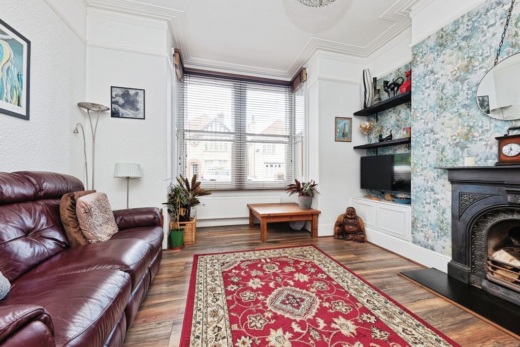 Property photo 3 of 22 Pbox-Img.Jpg