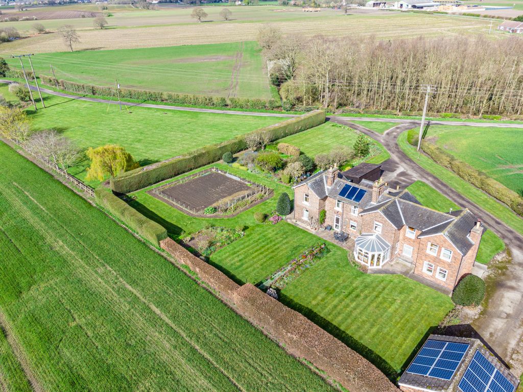 Property photo 2 of 47 Front