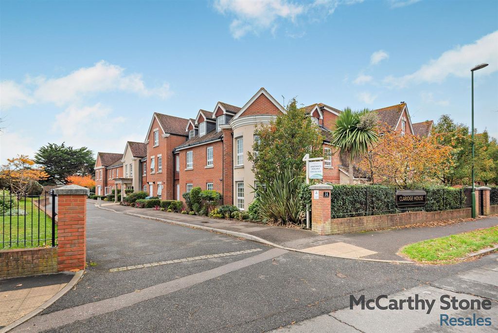 Property photo 1 of 20 8670556-Exterior03-800.Jpg