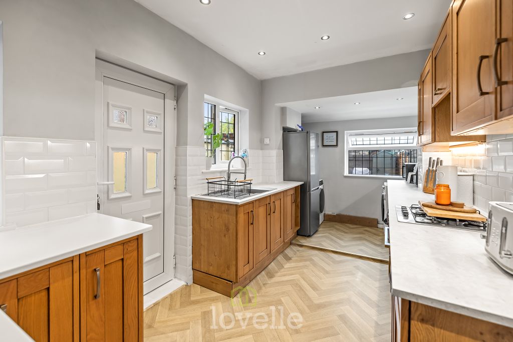 Property photo 3 of 25