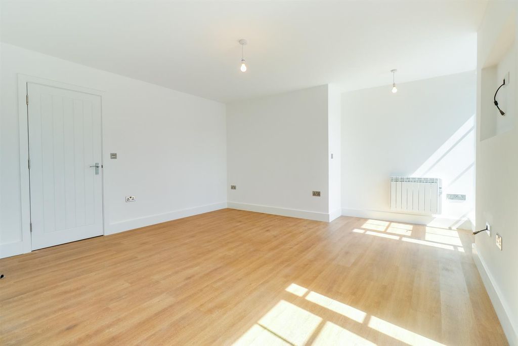 Property photo 2 of 12 0 General