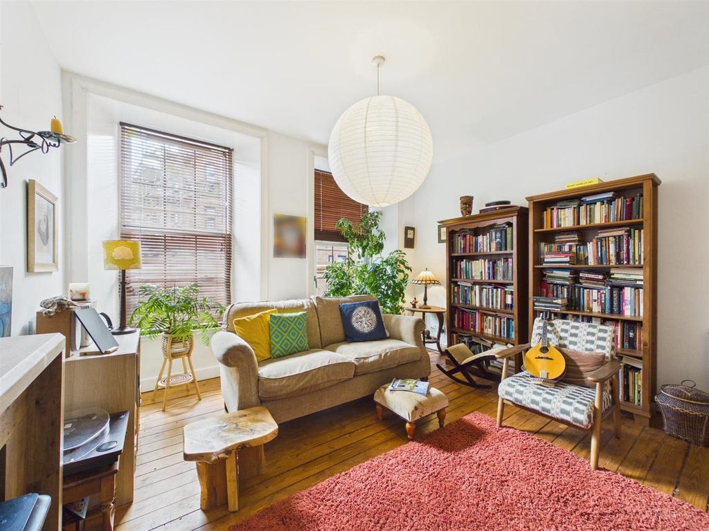 Property photo 2 of 16 1000018044.Jpg