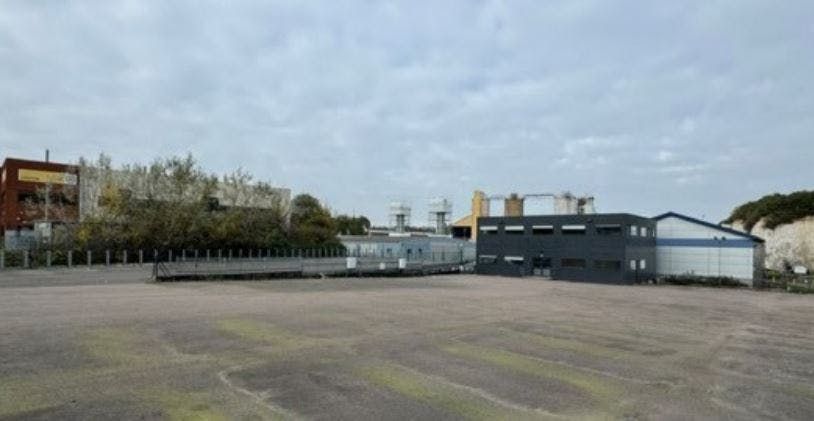 Property photo 2 of 3 West Thurrock  1 Castle Point Main.Jpg