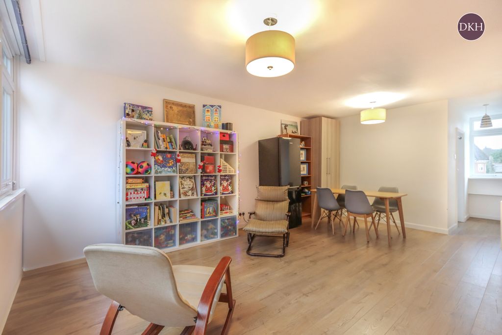 Property photo 3 of 10 Picture No. 16