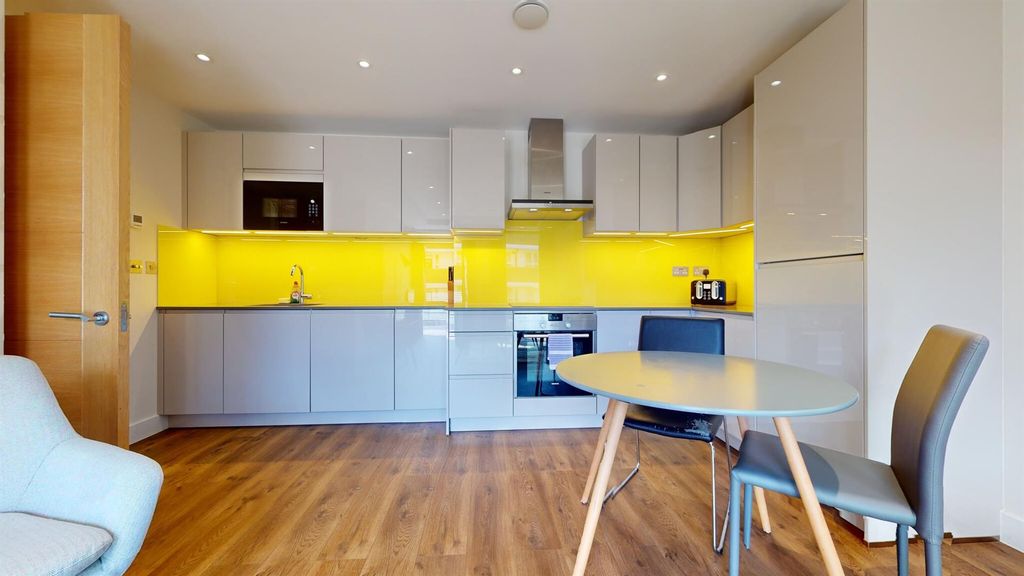 Property photo 2 of 9 64De2A536dc91F2953F77A06_3A7Ef640B4B8359509314E81E
