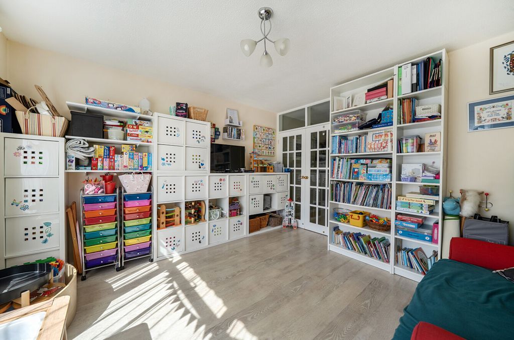 Property photo 3 of 22 1433330-8-69Fb87F...