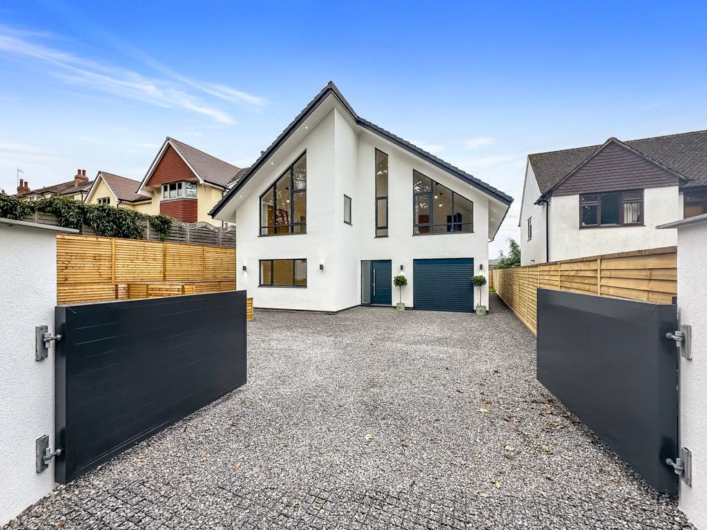 Property photo 1 of 27