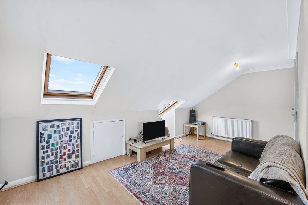 Property photo 3 of 14 Pbox-Img.Jpg