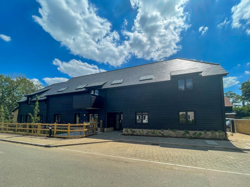 Property photo 1 of 12 Front