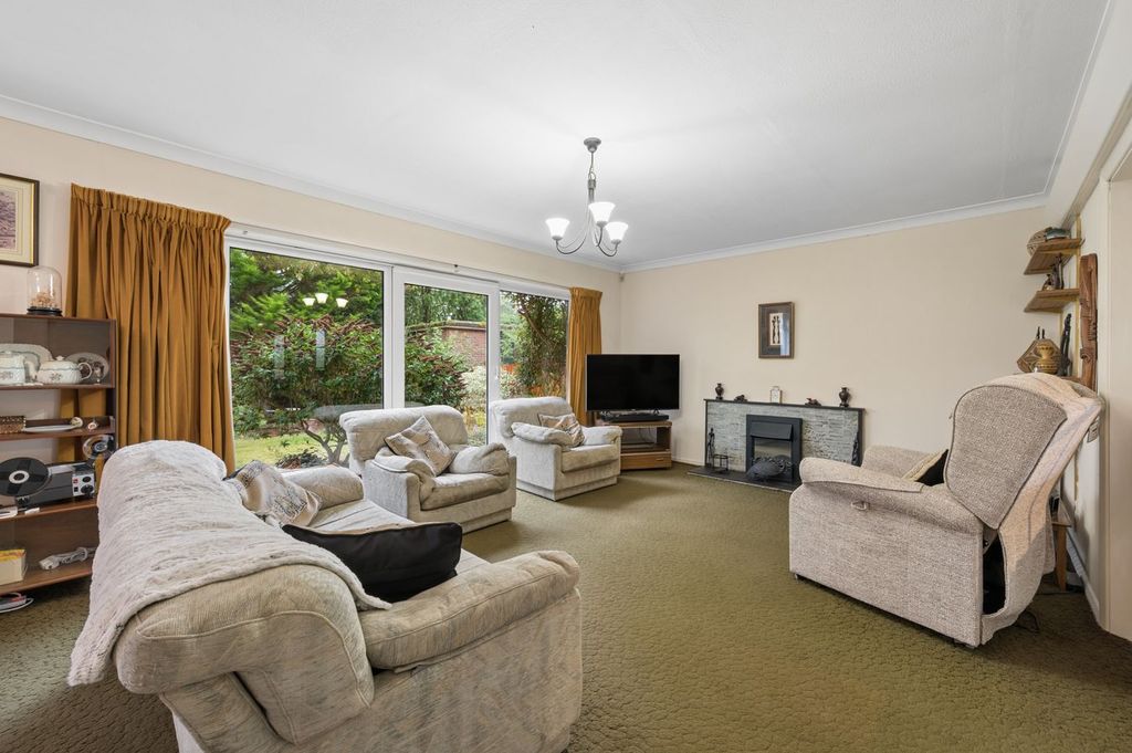 Property photo 3 of 13