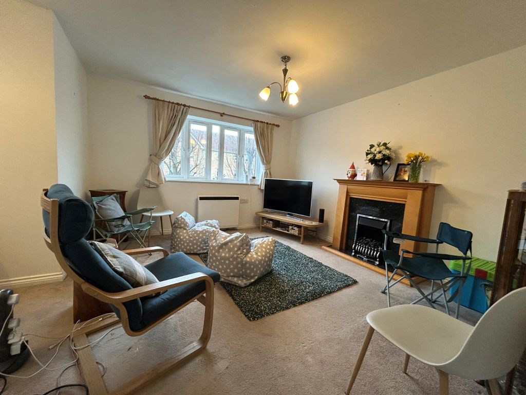 Property photo 2 of 6 Picture No. 13