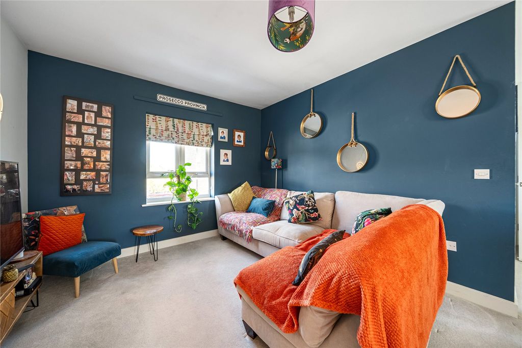 Property photo 3 of 11 Picture No. 08