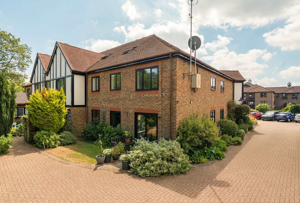 Property photo 1 of 11 1317972-4-68626d6...
