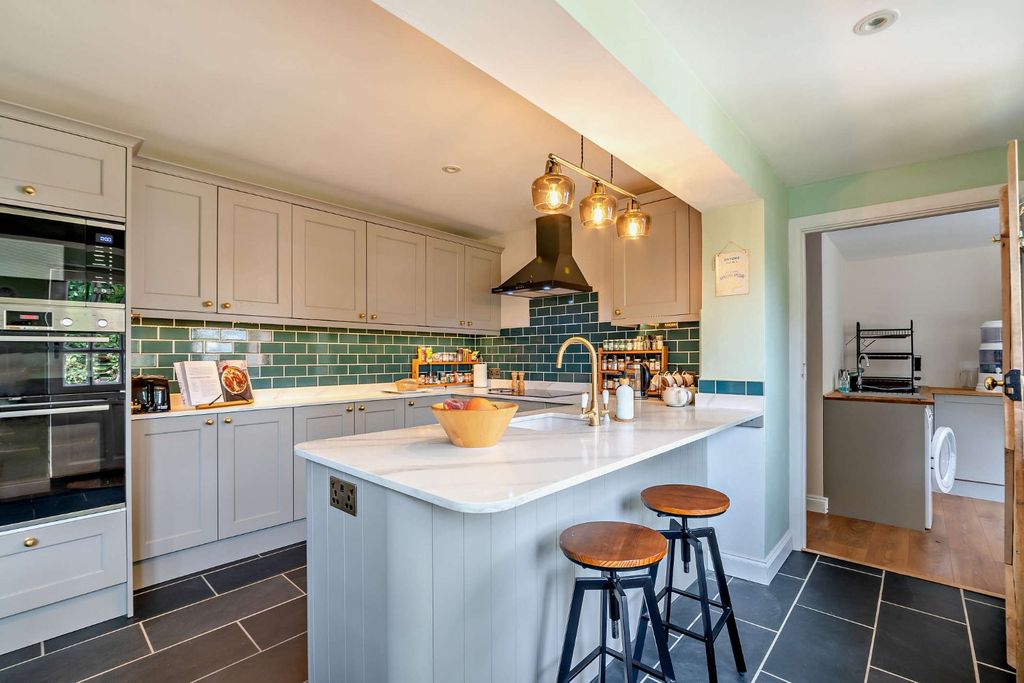 Property photo 2 of 14 Kitchen