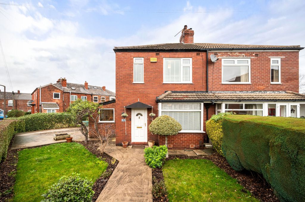 Property photo 1 of 34