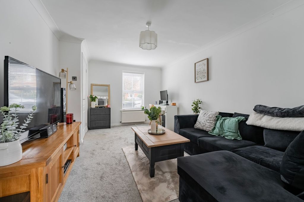 Property photo 2 of 13