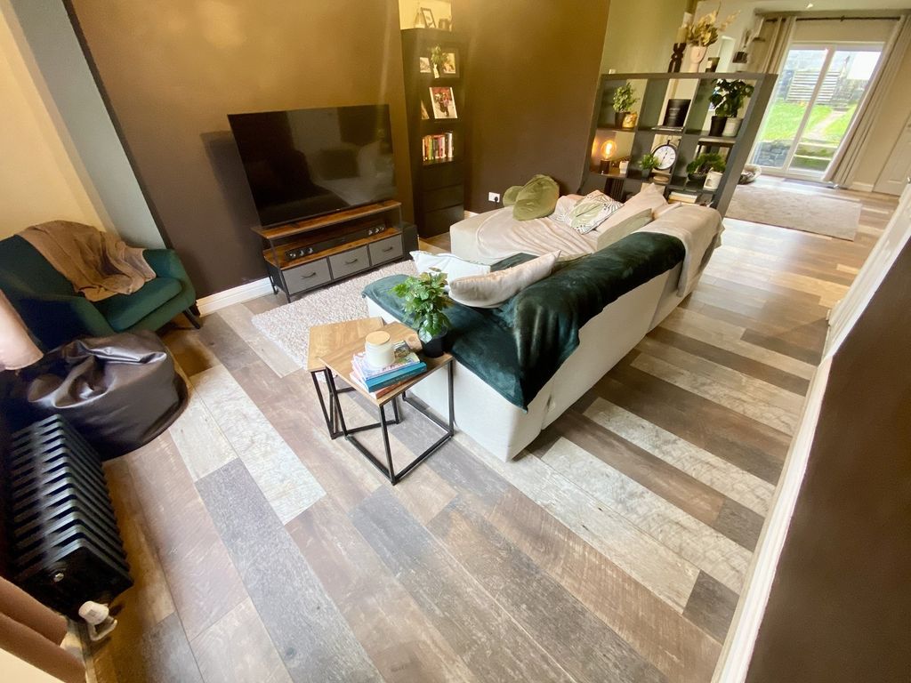 Property photo 2 of 10 Lounge