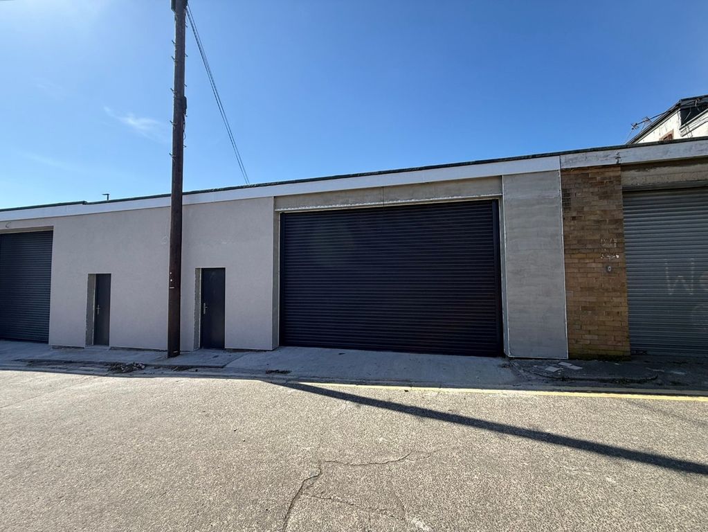 Property photo 3 of 13