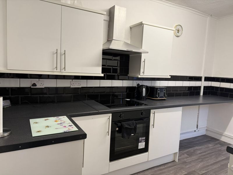 Property photo 3 of 12 Photo 6