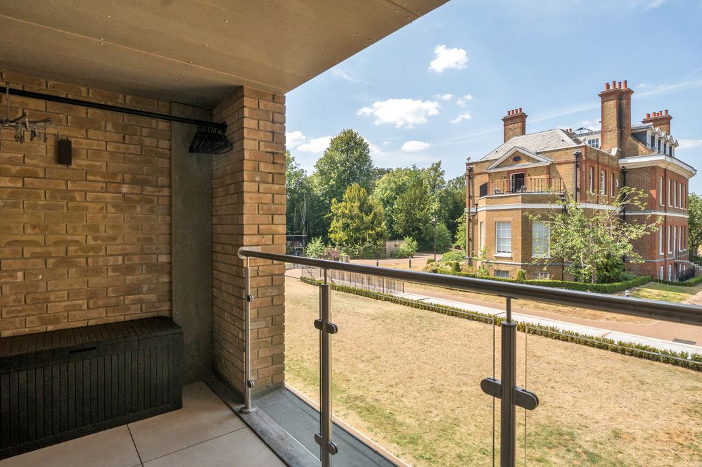 Property photo 3 of 11