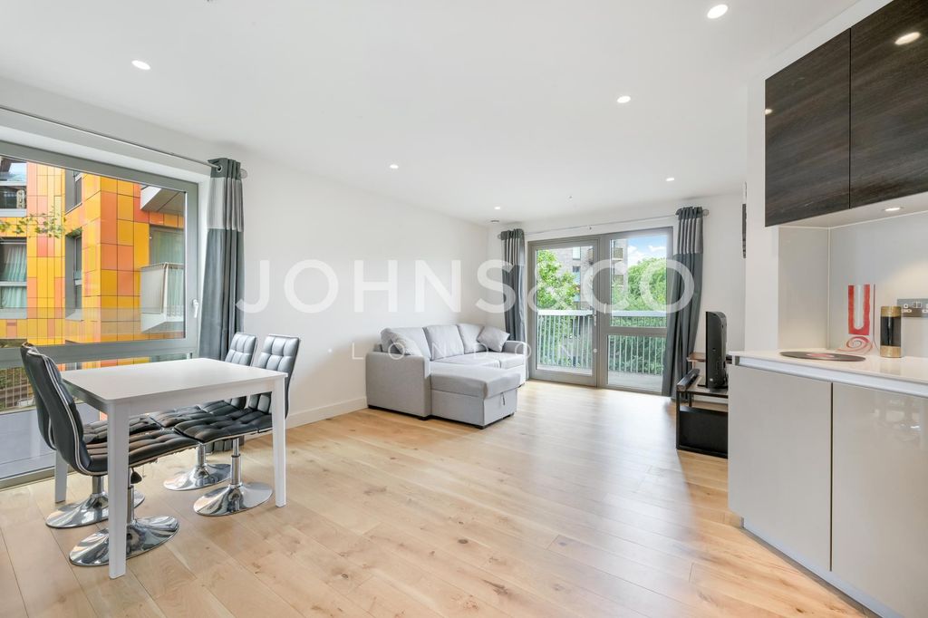 Property photo 1 of 12