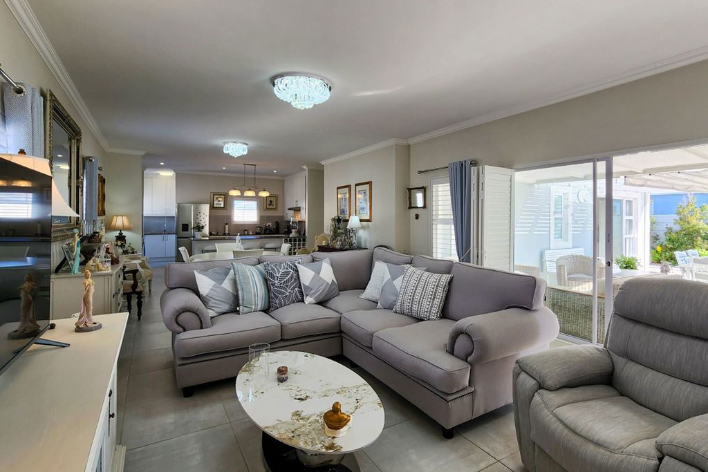 Property photo 2 of 23 1TV1709718