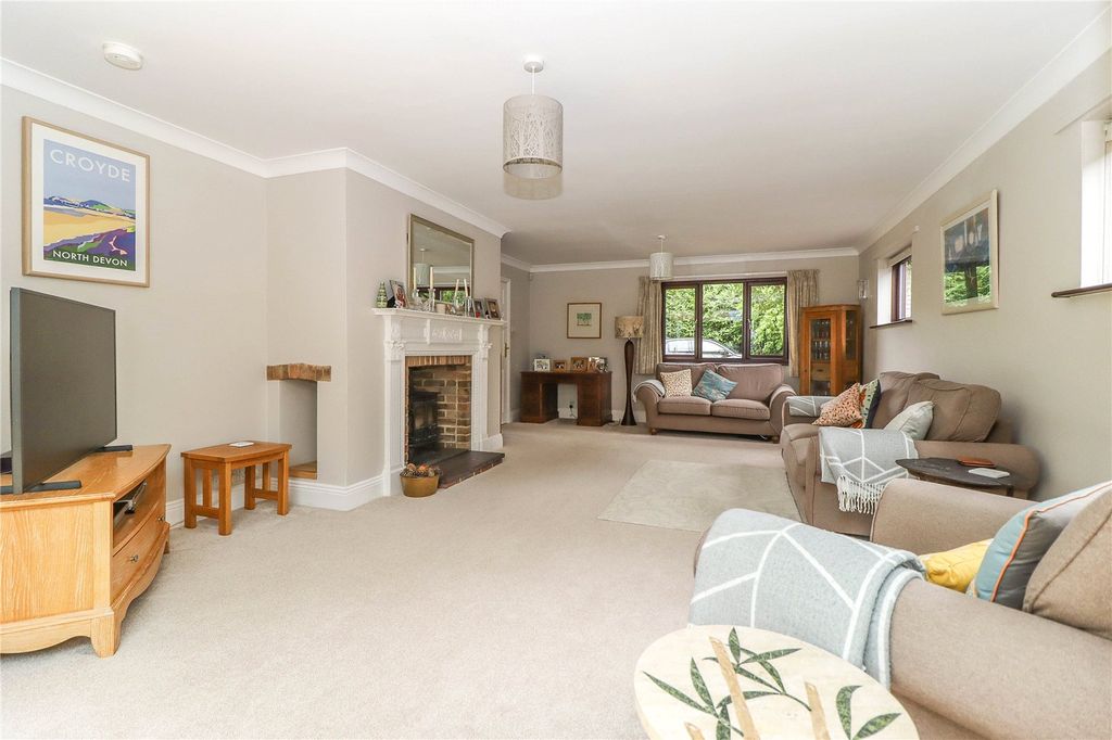 Property photo 3 of 24 Picture No. 11