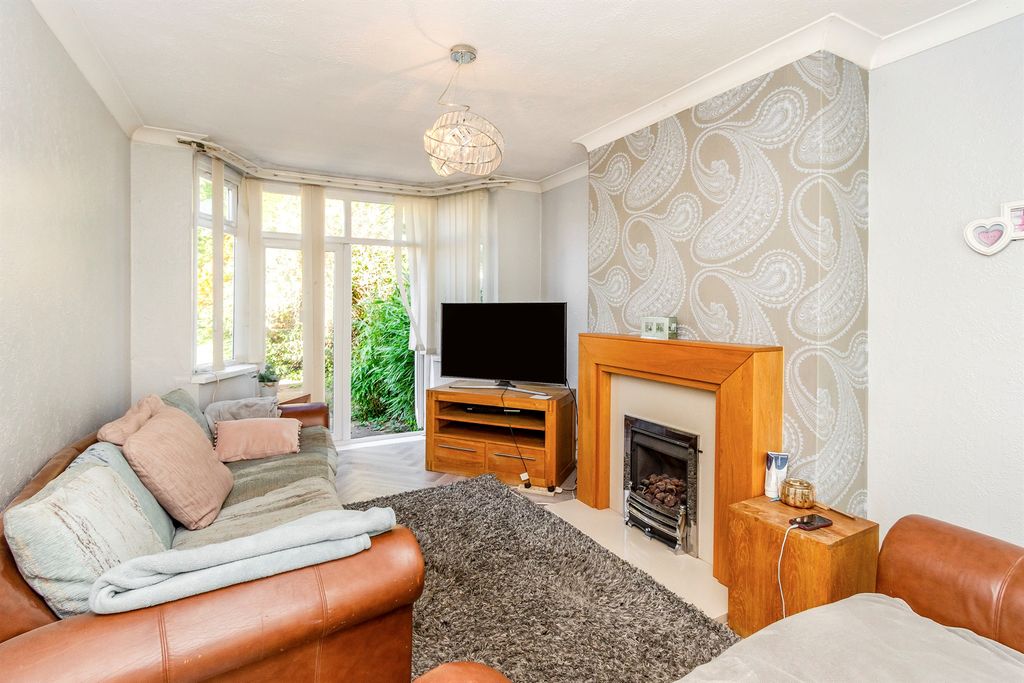 Property photo 3 of 14