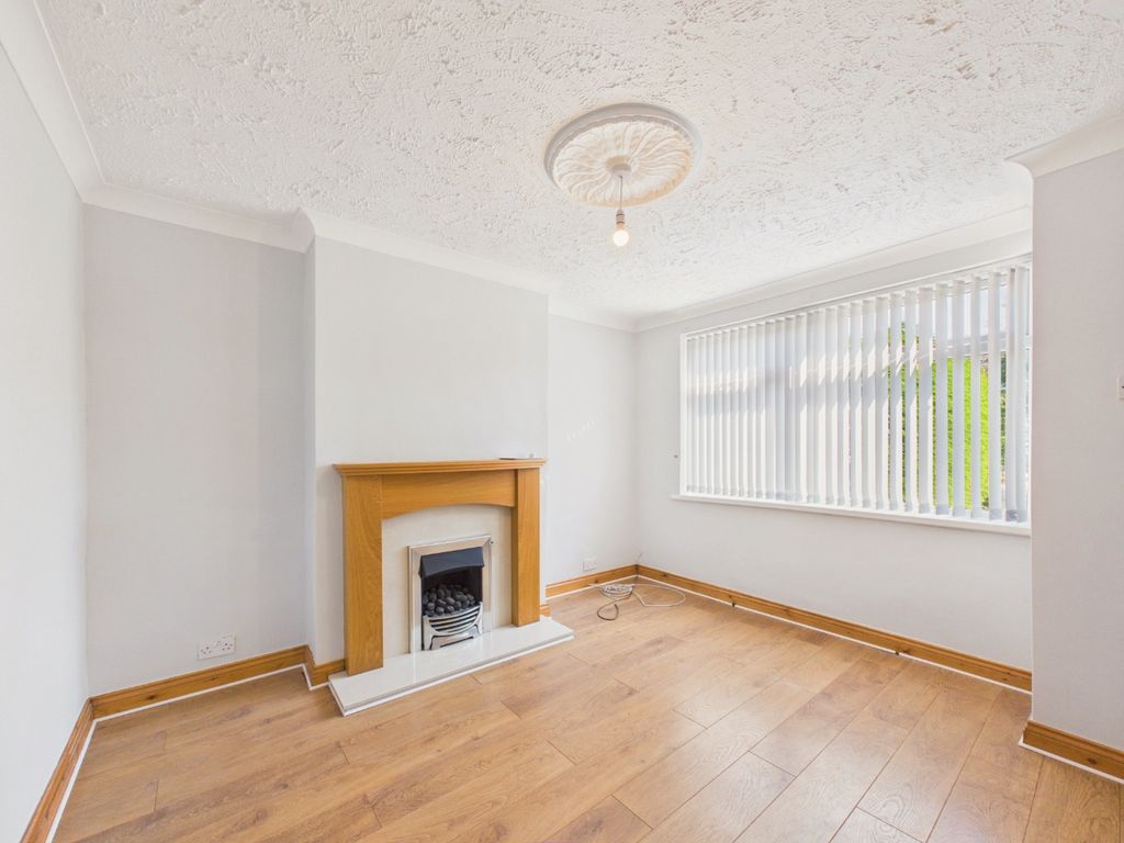 Property photo 2 of 13 5372163