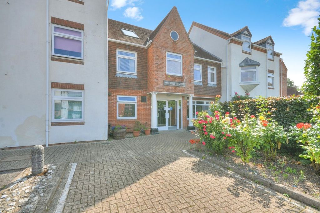Property photo 1 of 9