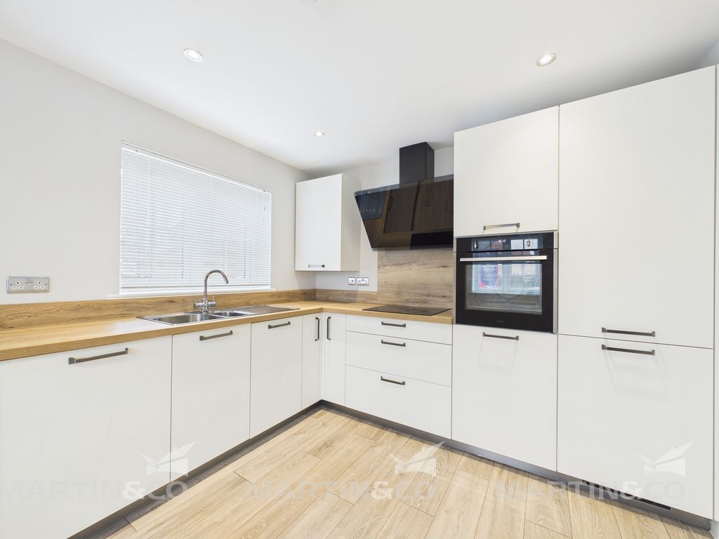 Property photo 2 of 13 Cam02406G0-Pr0571-Still002